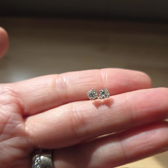 Diamond Stud Earrings  Round Natural  14KT Gold 4 Prongs Minimalist - Picture 4 of 11